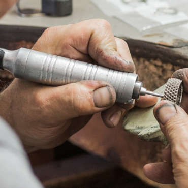 Jewellery Repair Services in Toronto – Liz Jewellers